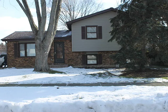 1929 Forrest Ave photo 1