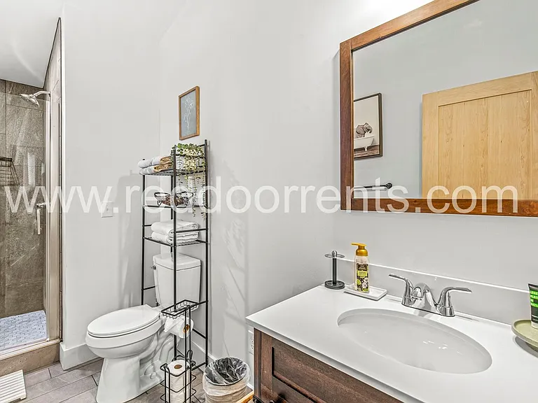 1619 N Tacoma Ave — Photo 21