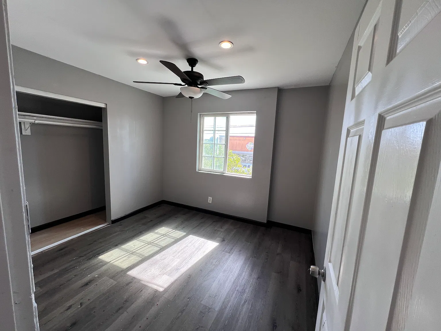 4 bed, 2.5 bath, 1785 sqft, $3,500 — Photo 4