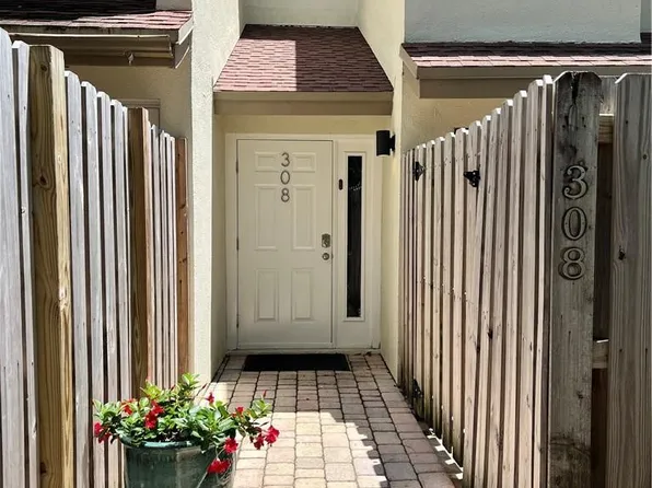 308 City View Drive, Fort Lauderdale, FL 33311