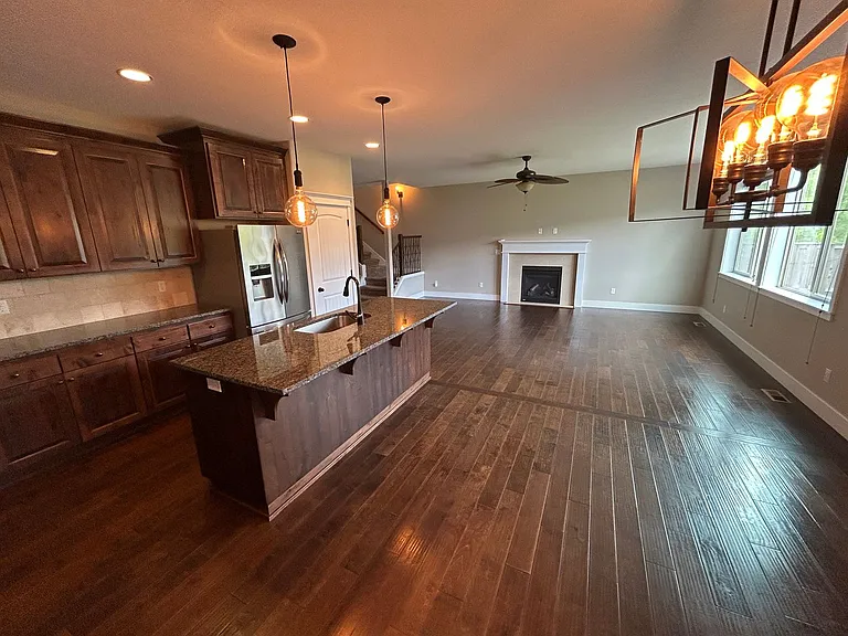 407 Dreas Way — Photo 20