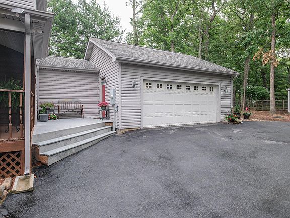 5th image of 228 Fairway Cir
