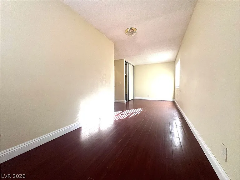 7054 Fenway Ave — Photo 18