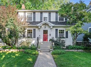 445 N Kensington Ave, La Grange Park, IL 60526