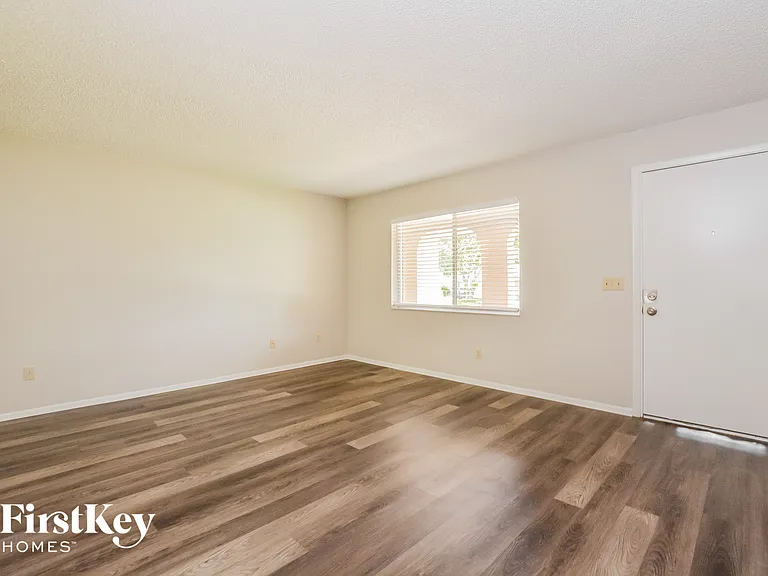 3314 Calcutta Ave — Photo 2