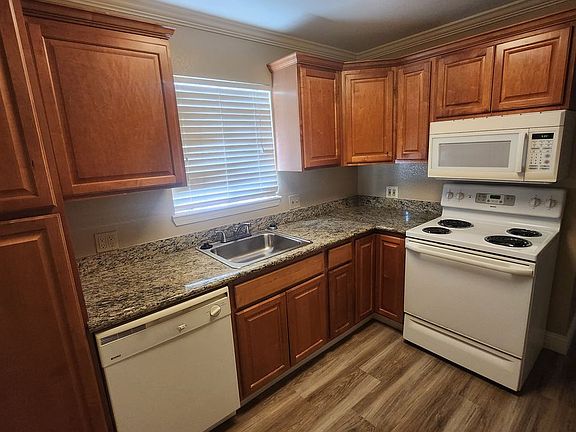 2nd image of 1250 W 2nd St APT D107