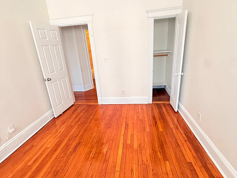 27 Peterborough St #10 — Photo 4