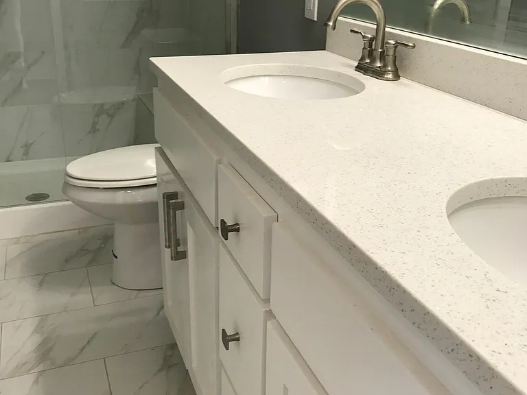 1108 W 45th St #6 — Photo 16
