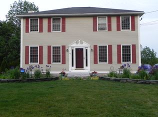 90 Eastwind Dr, Manchester, NH 03104