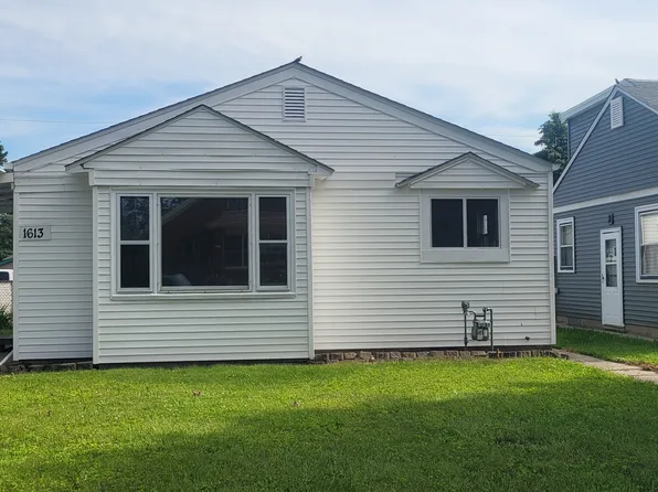 1613 Richard Ave, Mount Pleasant, WI 53403