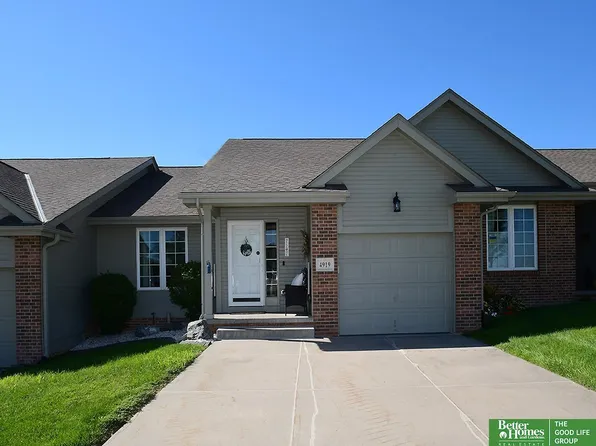 4919 Shannon Dr, Papillion, NE 68133