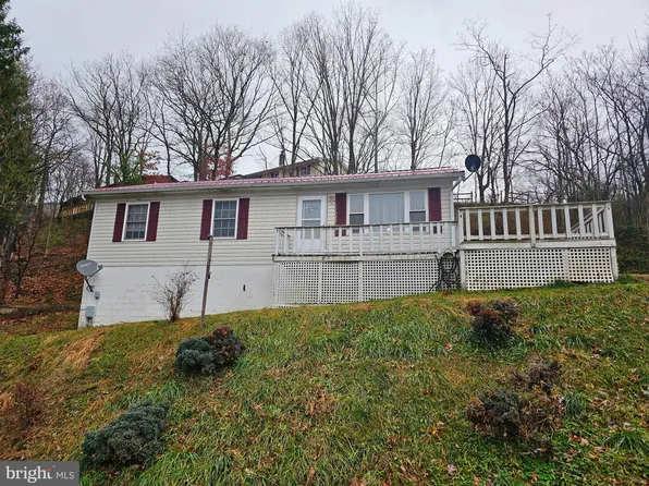 11024 Highland Estates Dr NE, Cumberland, MD 21502