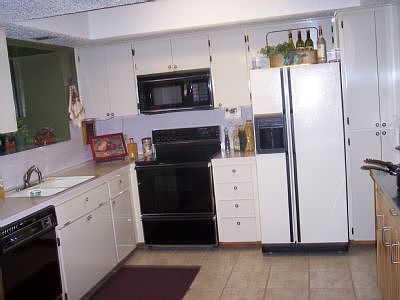 4th image of 8911 N Plaza Ct