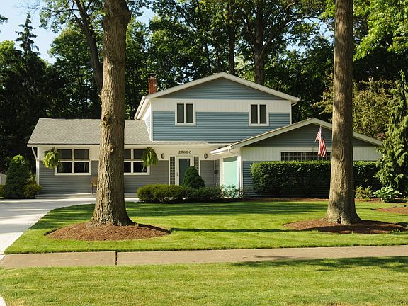2nd image of 27880 Blossom Blvd