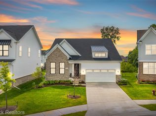 5636 Suffolk Ct, West Bloomfield, MI 48322