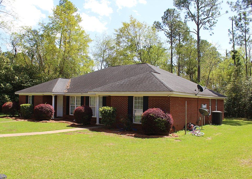 2nd image of 3914 Rodnor Forest Ln