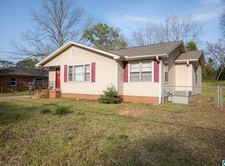 933 9th Ave, Pleasant Grove, AL 35127