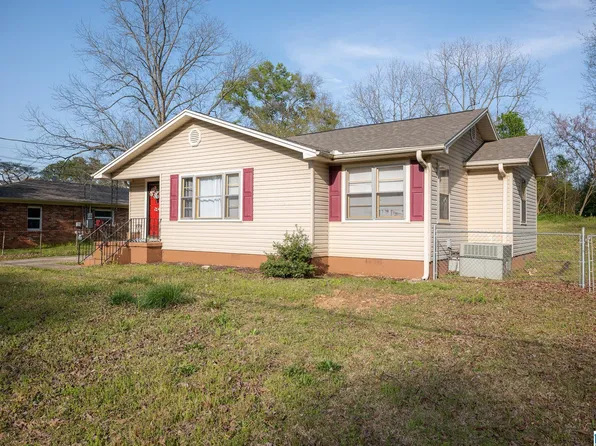 933 9th Ave, Pleasant Grove, AL 35127