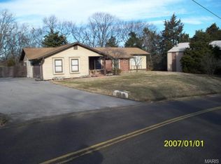 5318 Hunning Rd, High Ridge, MO 63049