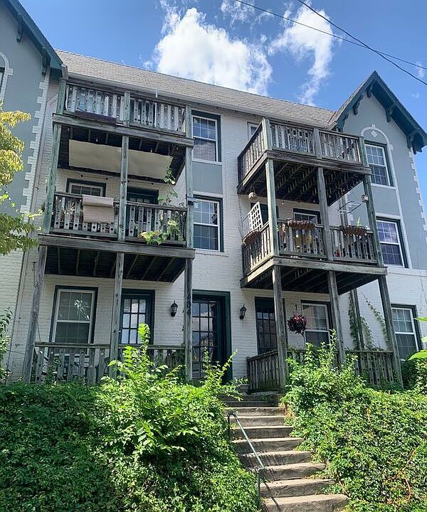 1st image of 404 N Cleveland St APT 1