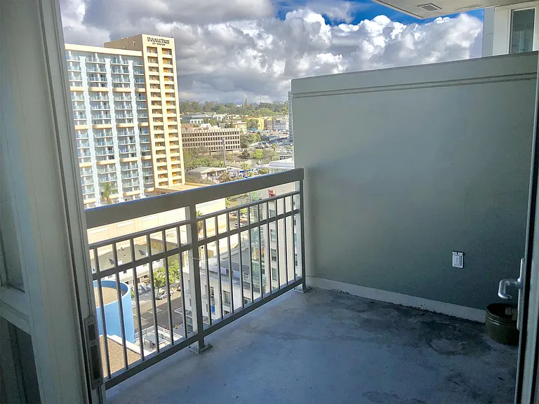 300 W Beech St #1506-1 — Photo 13