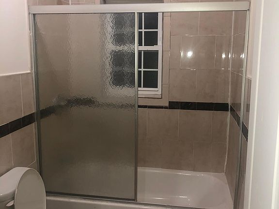 2nd image of 3550 Carlisle Pl APT 2R