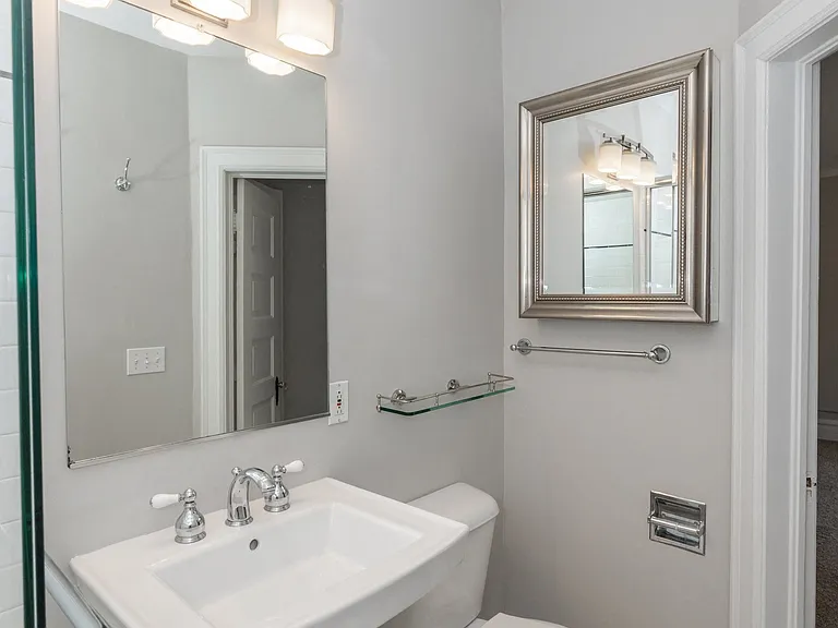 1137 E 10th Ave — Photo 14