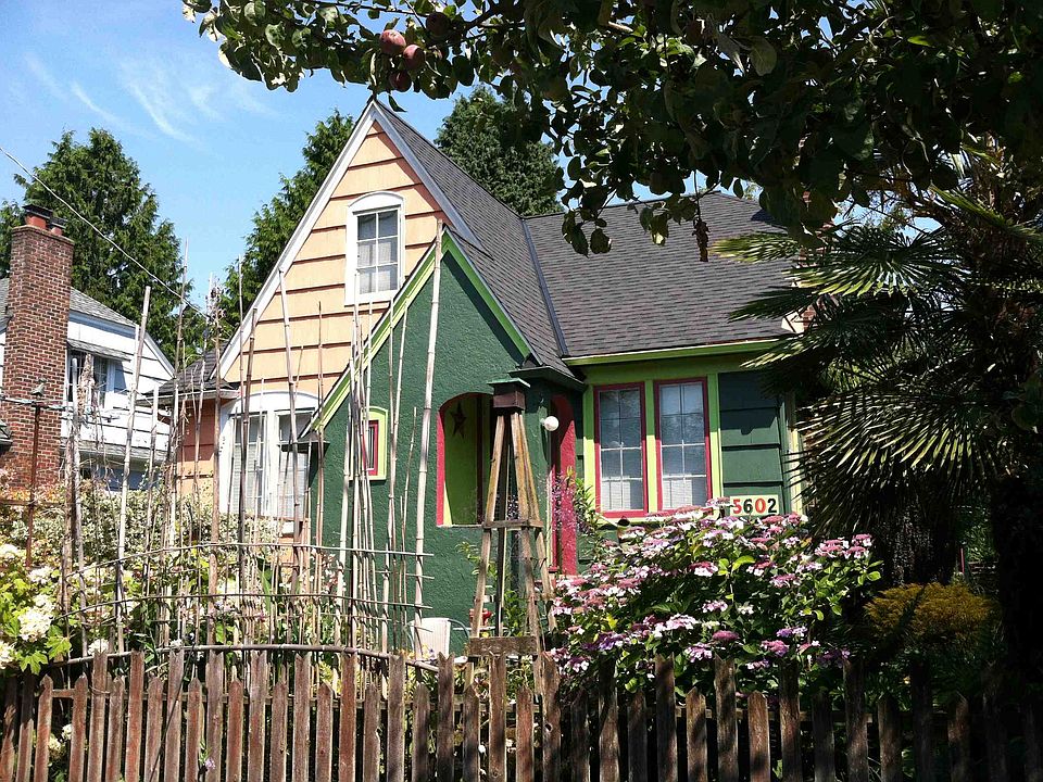 2nd image of 5602 8th Ave NE