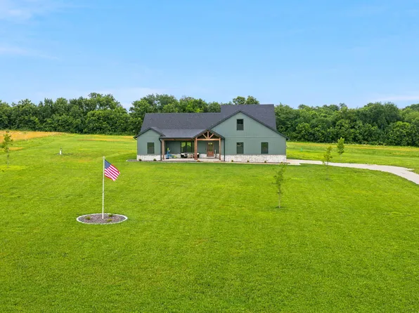 4438 S 86th Road, Bolivar, MO 65613