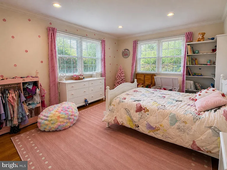 7327 Yates Ct — Photo 18