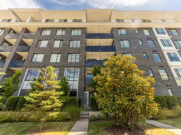 13623 81a Ave #103, Surrey, BC V3W 3N7