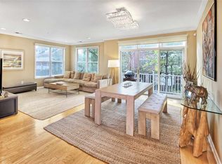 173 Price Ct, West New York, NJ 07093