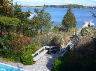 15 Crescent St, Sag Harbor, NY 11963