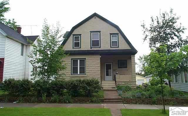 1st image of 515 11th Ave W