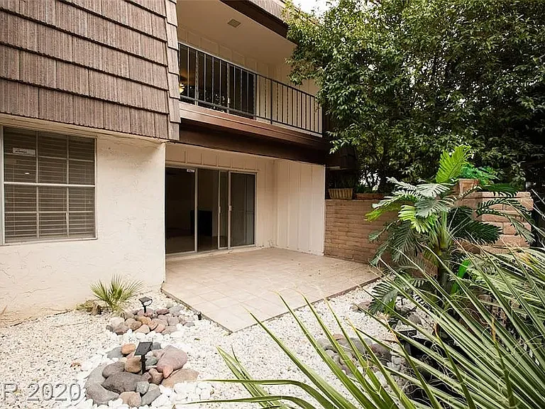 1125 Vegas Valley Dr — Photo 21