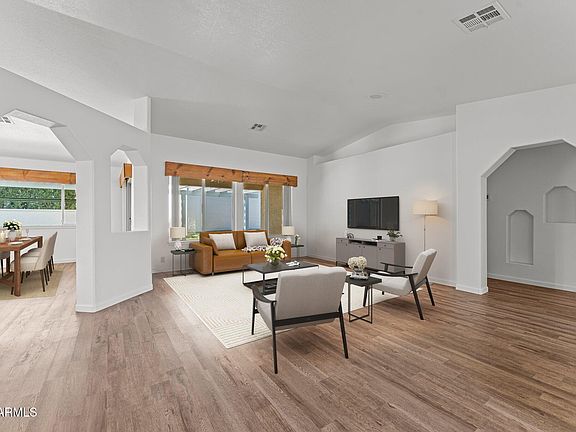 5th image of 825 N SIERRA VISTA Drive