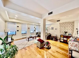2A Baldwin Pl #202FF, Boston, MA 02113