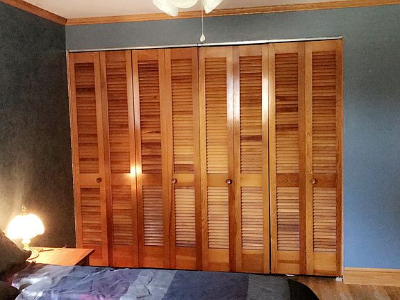 Plenty of closets 
