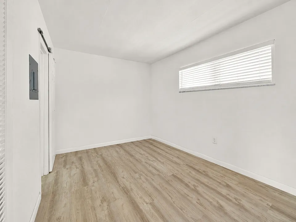 7 Salamanca Ave #5