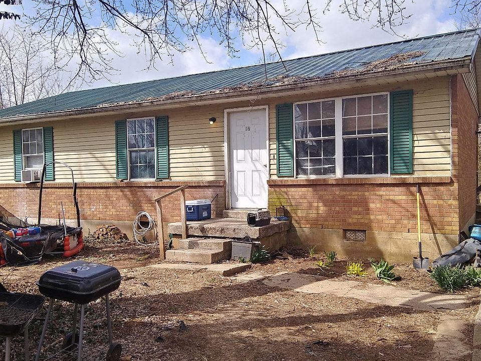 1st image of 107 Birchwood Ct