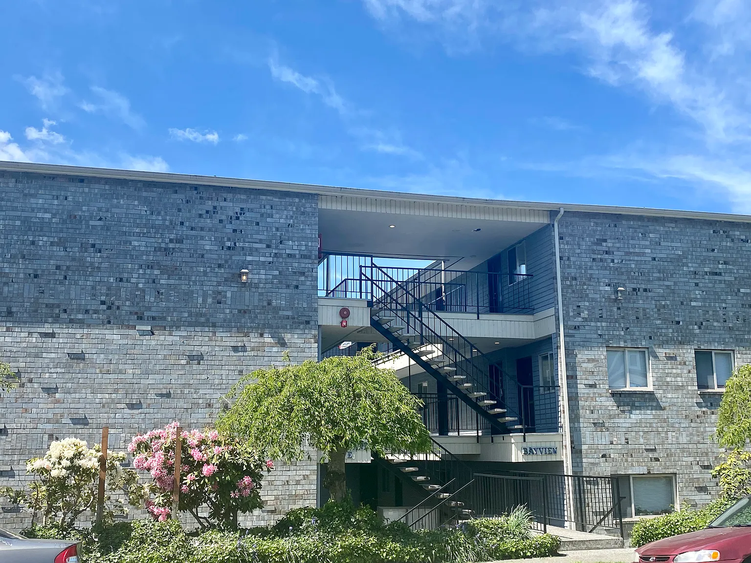 Bayview — Photo 2