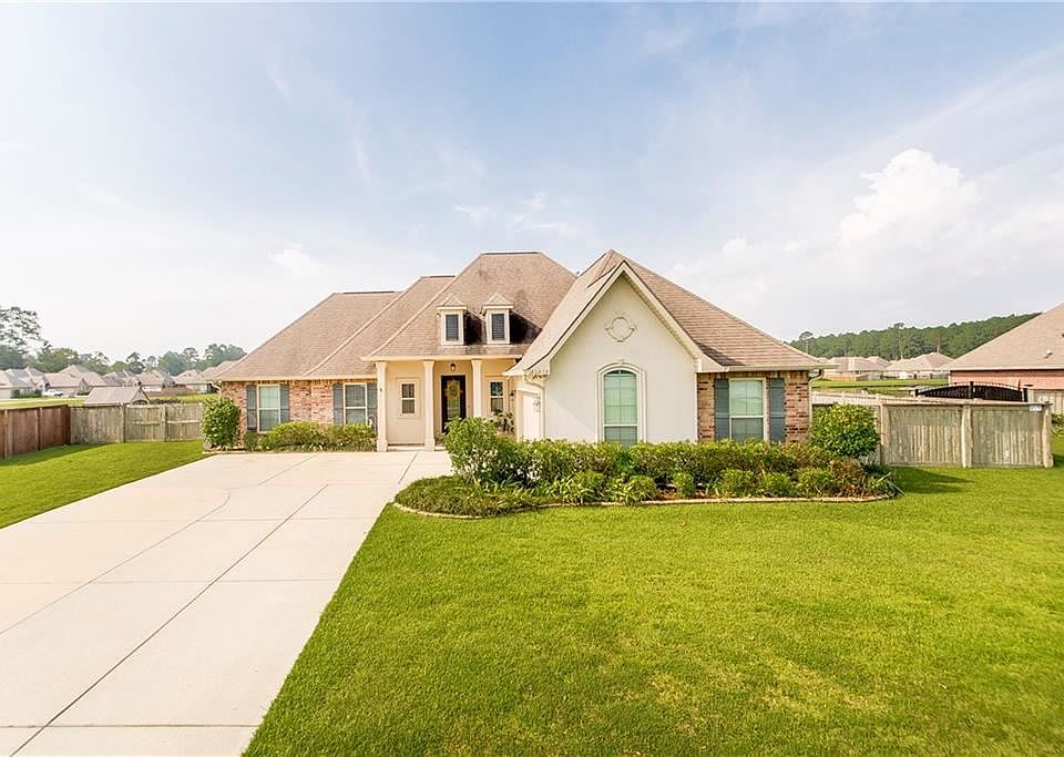 1st image of 20252 Thornwood Dr