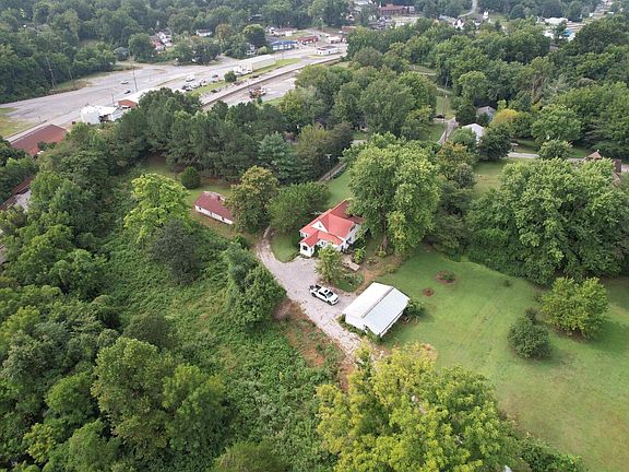 5th image of 200 Crestview Dr