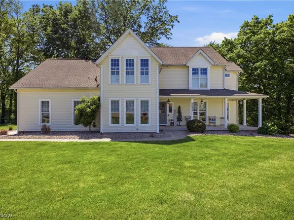 2692 Pitcher Plant Ct, Uniontown, OH 44685