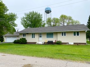 162 1st Ave, Osnabrock, ND 58269