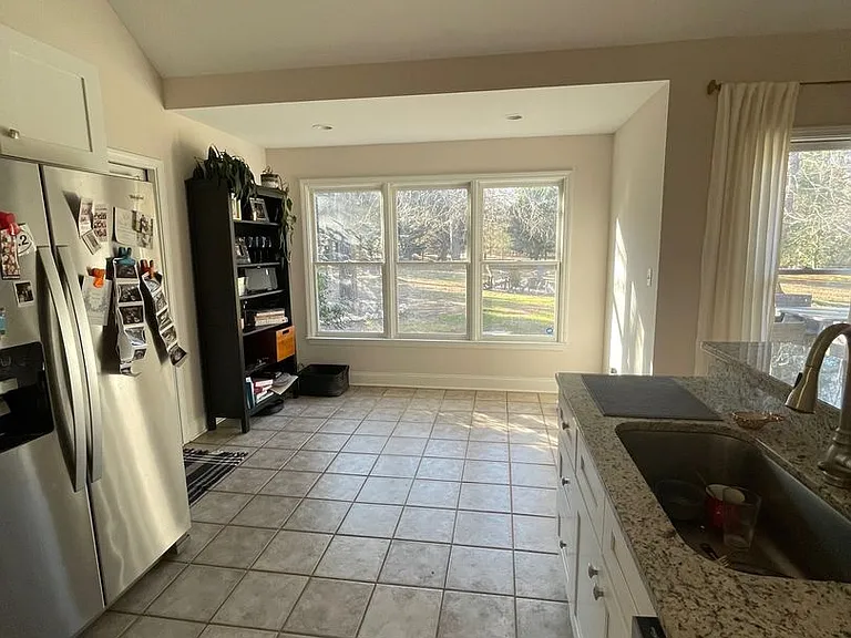 325 Malabar Way — Photo 11
