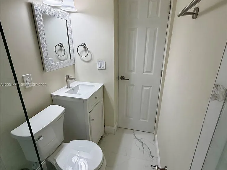 124 Harvard Rd — Photo 12