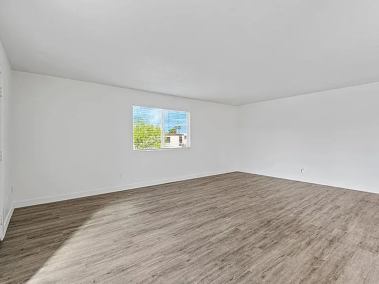 740 E Joan D Arc Ave — Photo 11