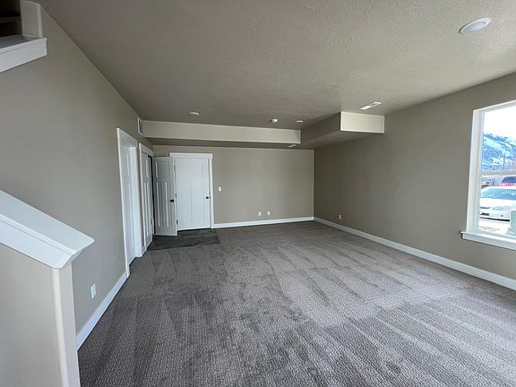 4th image of 1028 S 2770 E