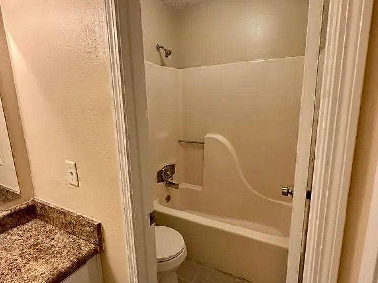 467 Stara Cir — Photo 3